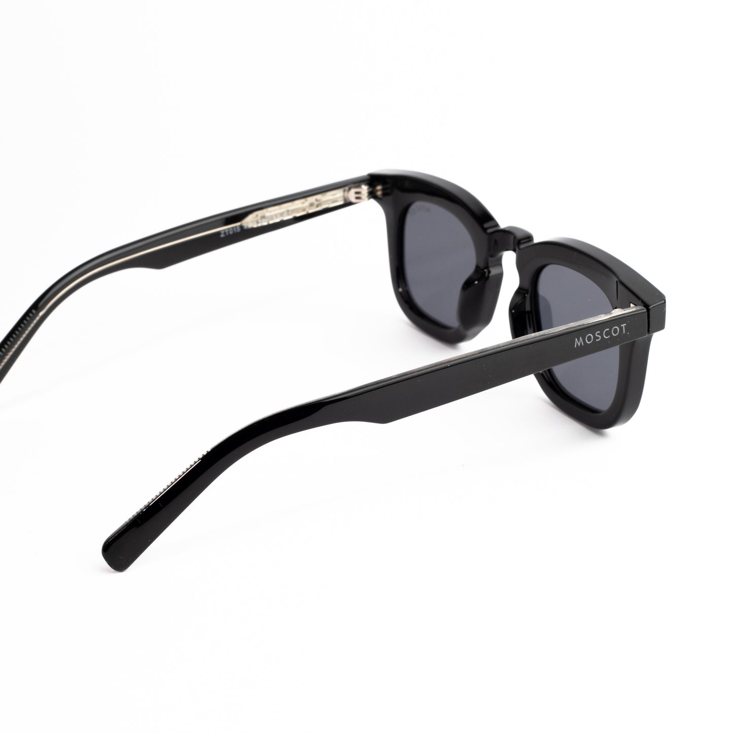 Moscot T015
